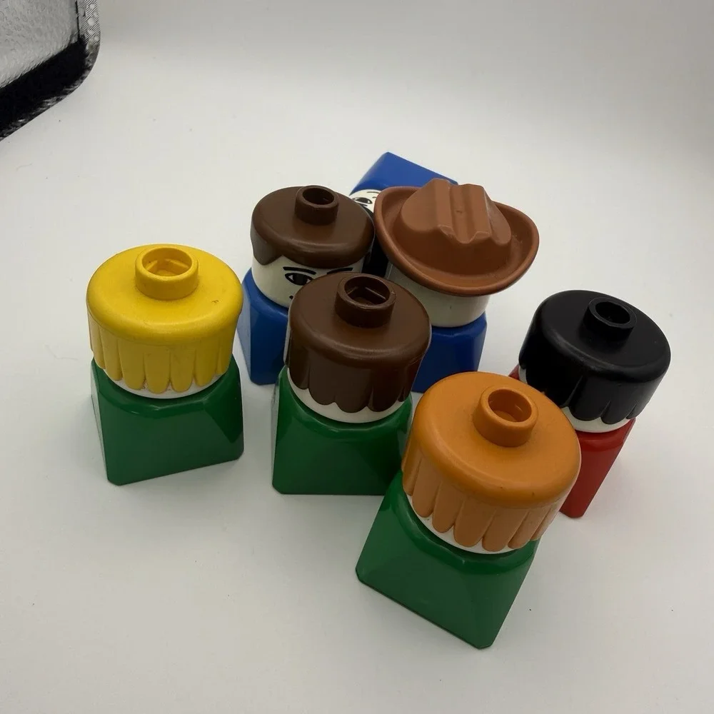 Duplo Lego Vintage Chunky Square Base People Lot of 7 Figures